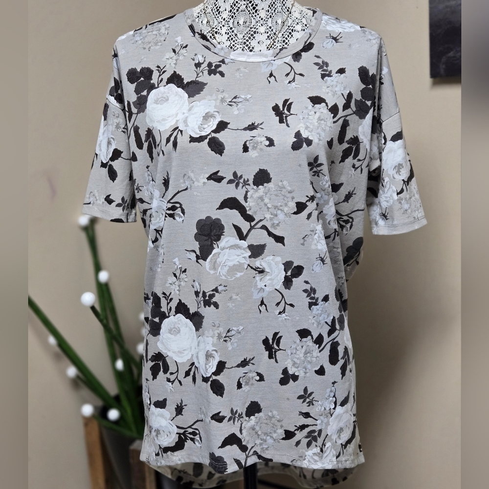 Lularoe Gray floral Print Hi low Tunic dress